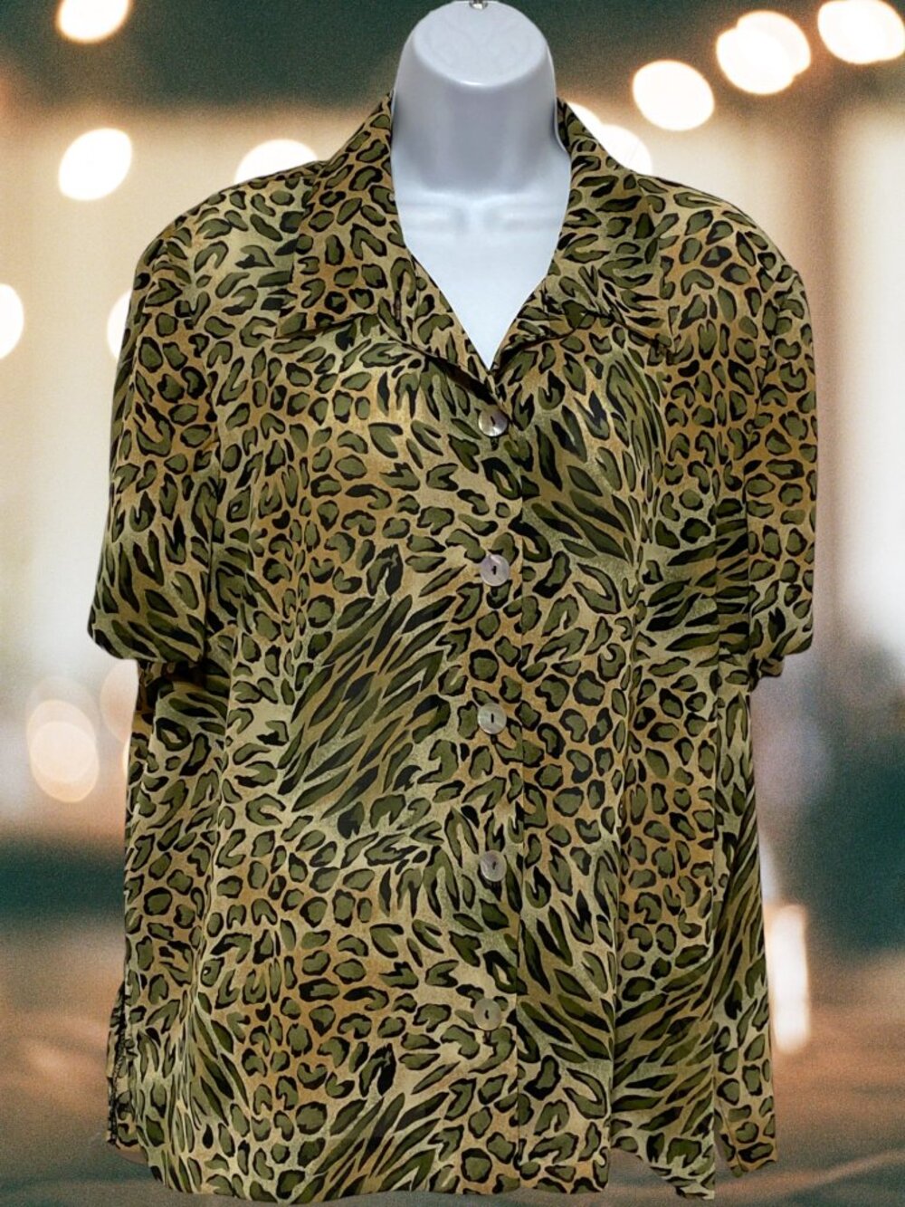 Miss Dorby-Women's XL Button Top Collared V-Neckline Light Weight Animal Print